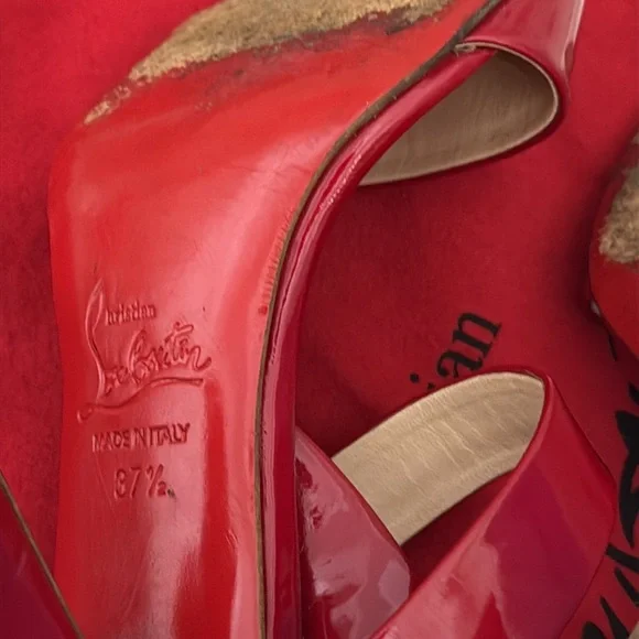 Authentic Christian louboutin shoes - Picture 5 of 15